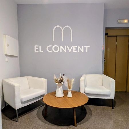 Hostal El Convent De Moncada Bagian luar foto