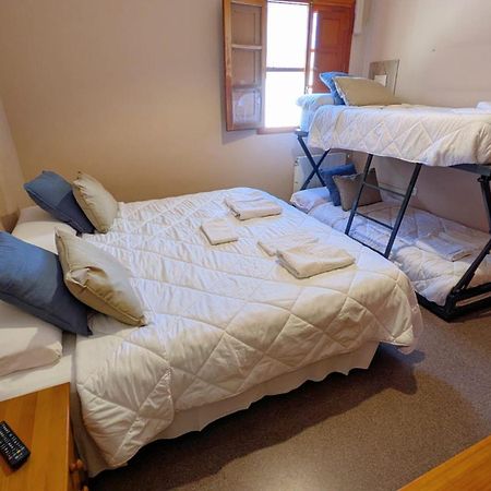 Hostal El Convent De Moncada Bagian luar foto