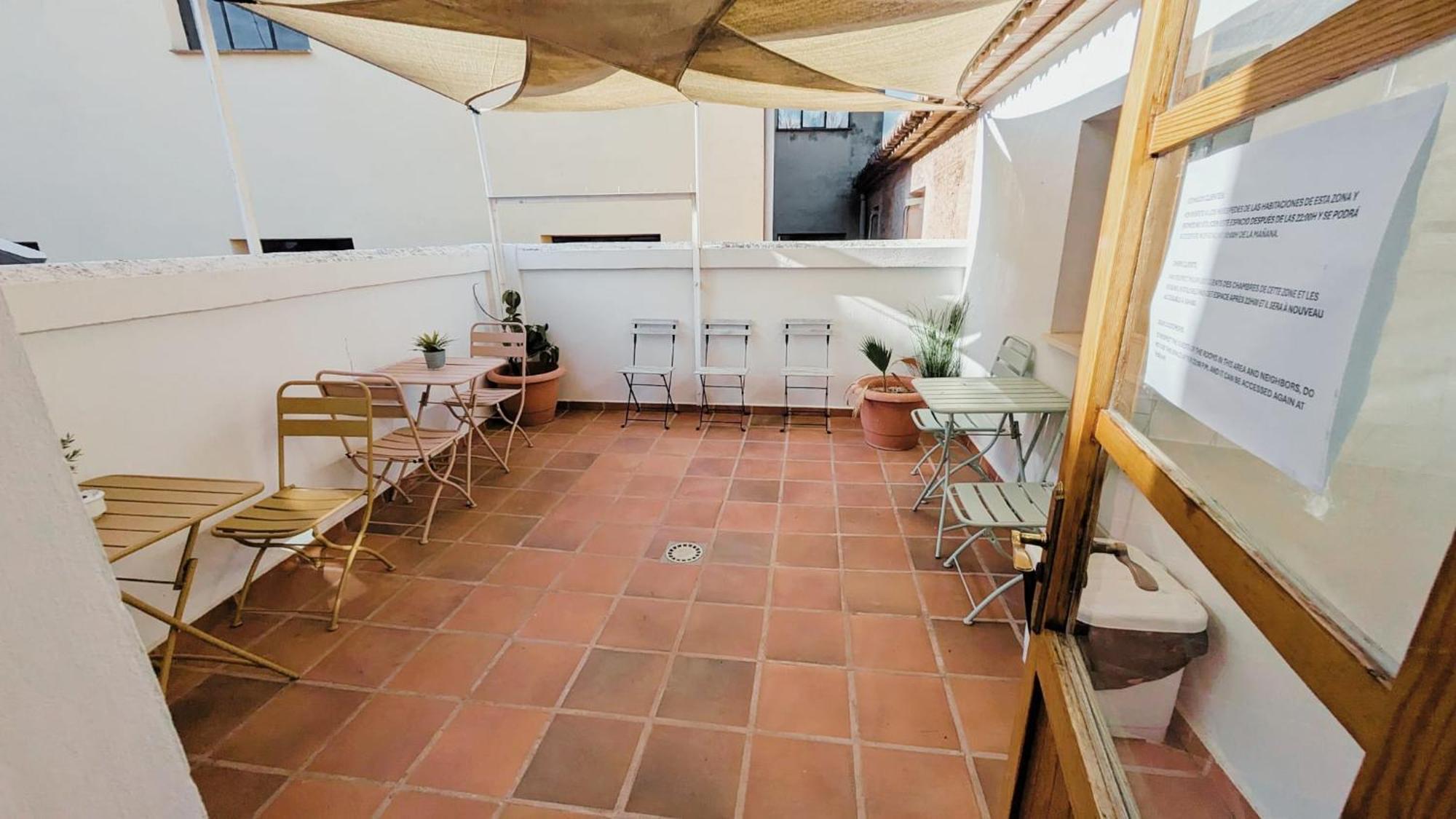 Hostal El Convent De Moncada Bagian luar foto