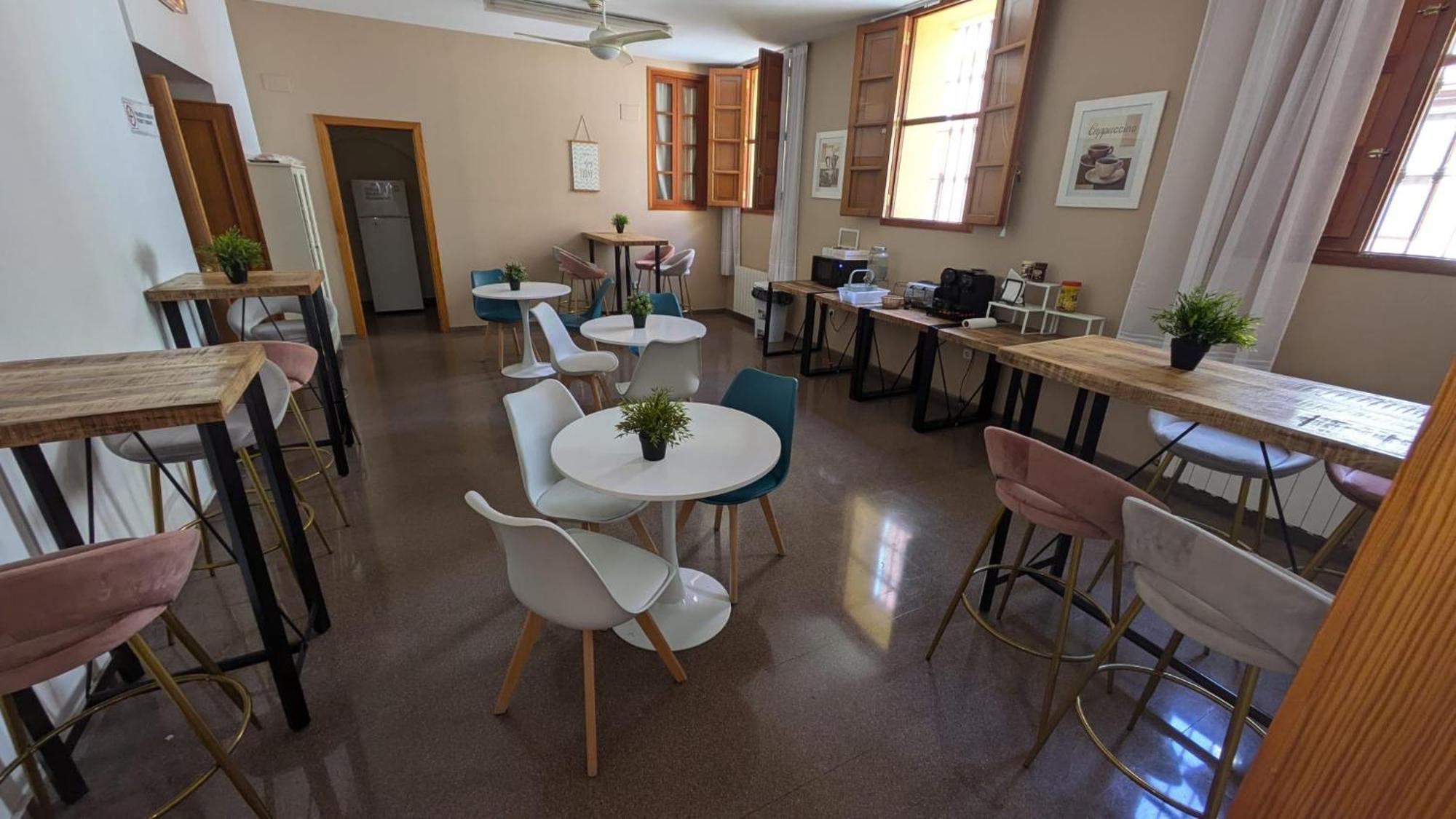 Hostal El Convent De Moncada Bagian luar foto