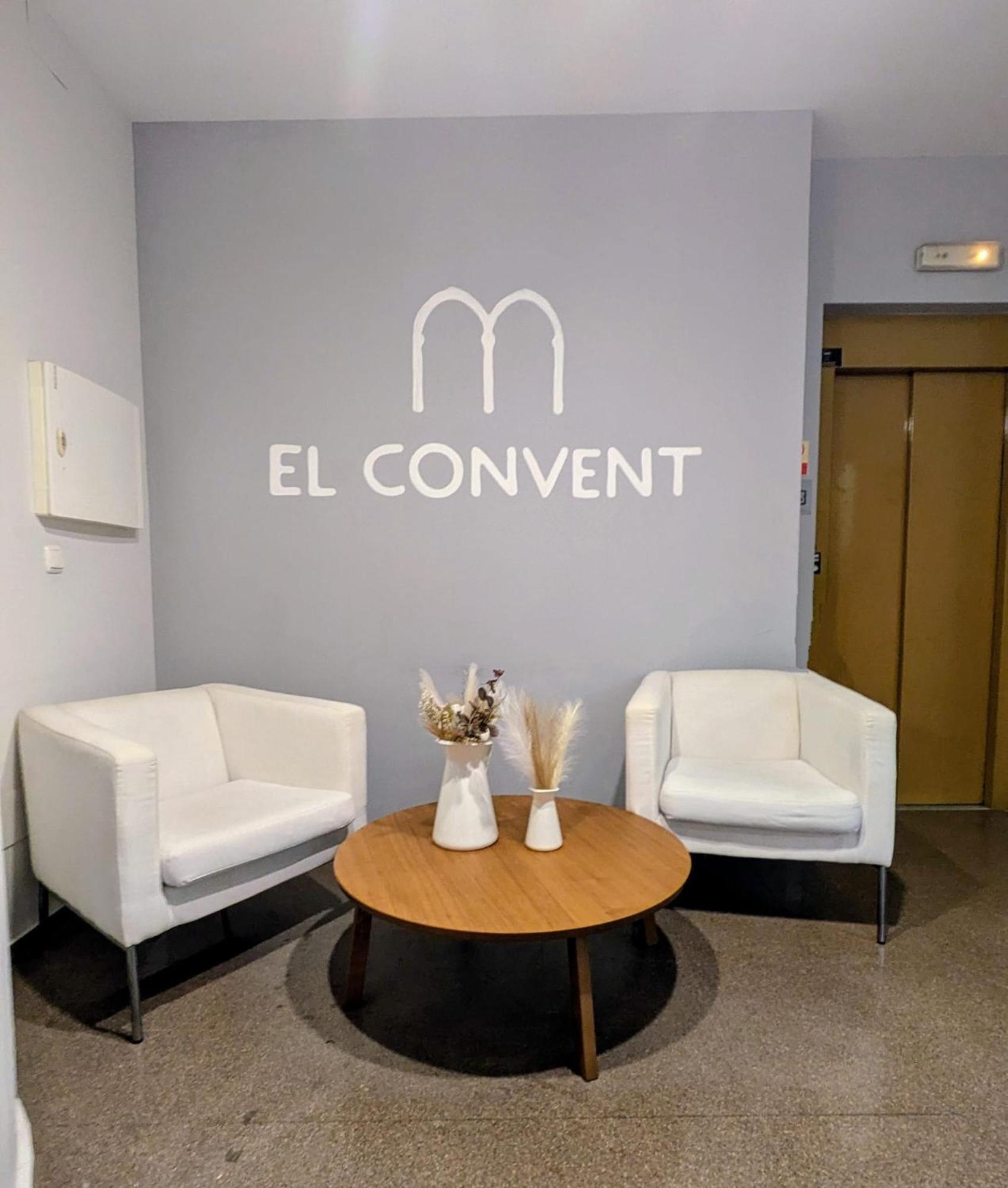 Hostal El Convent De Moncada Bagian luar foto