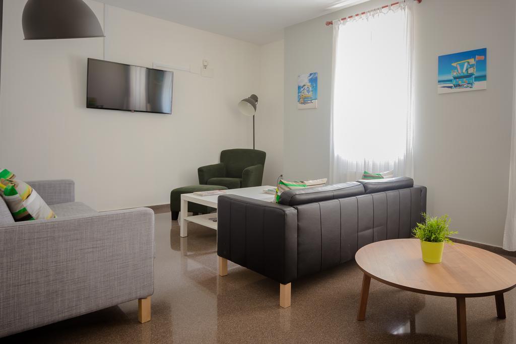 Hostal El Convent De Moncada Bagian luar foto